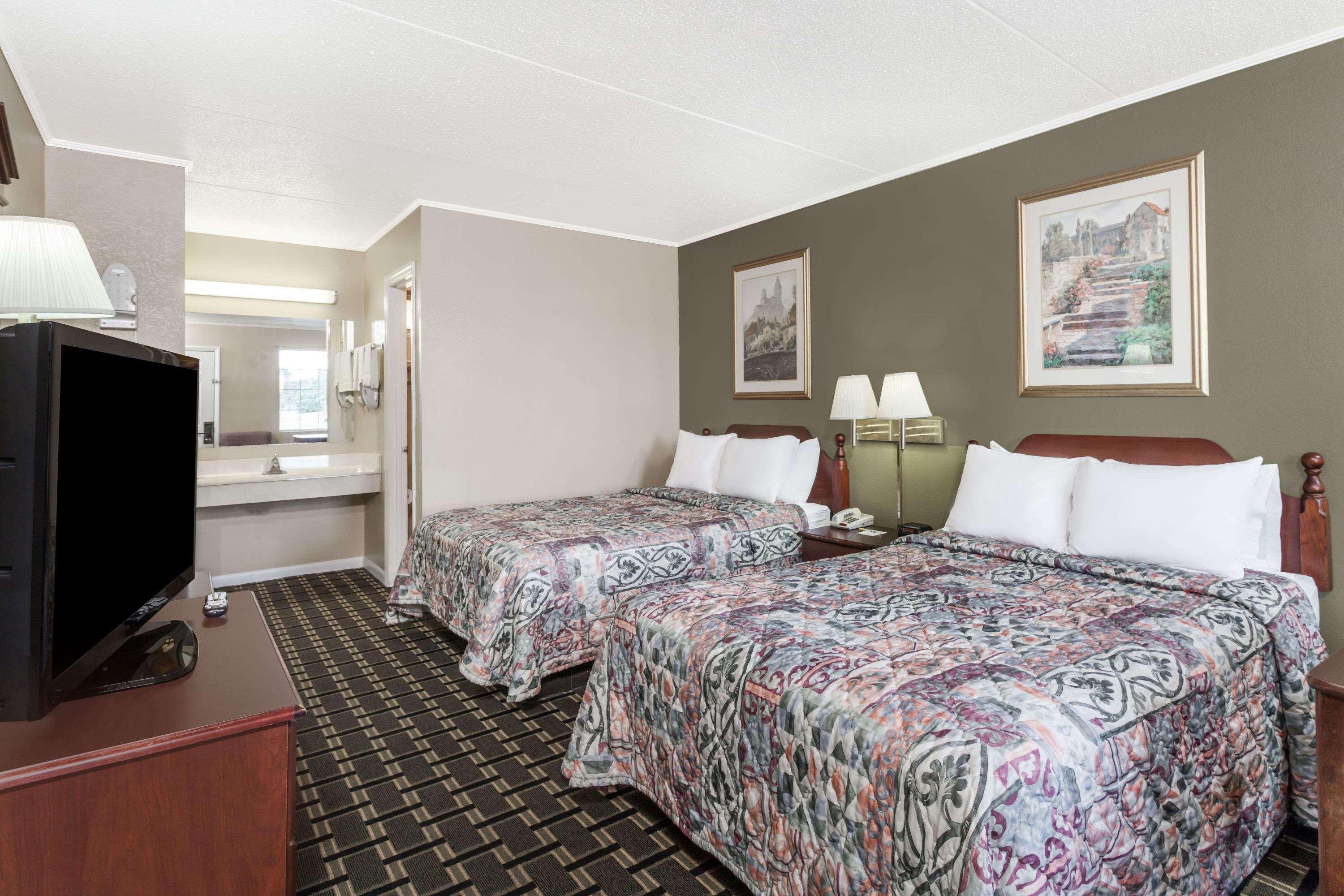 Days Inn By Wyndham Lenoir City Exterior foto